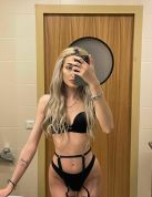 Celyn party girl blonde escort️